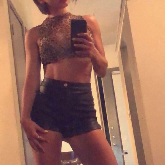 Mesh crop top! - Picture 2 of 2